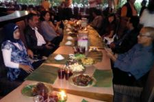 BUKBER DI ALAS DAUN RESTO